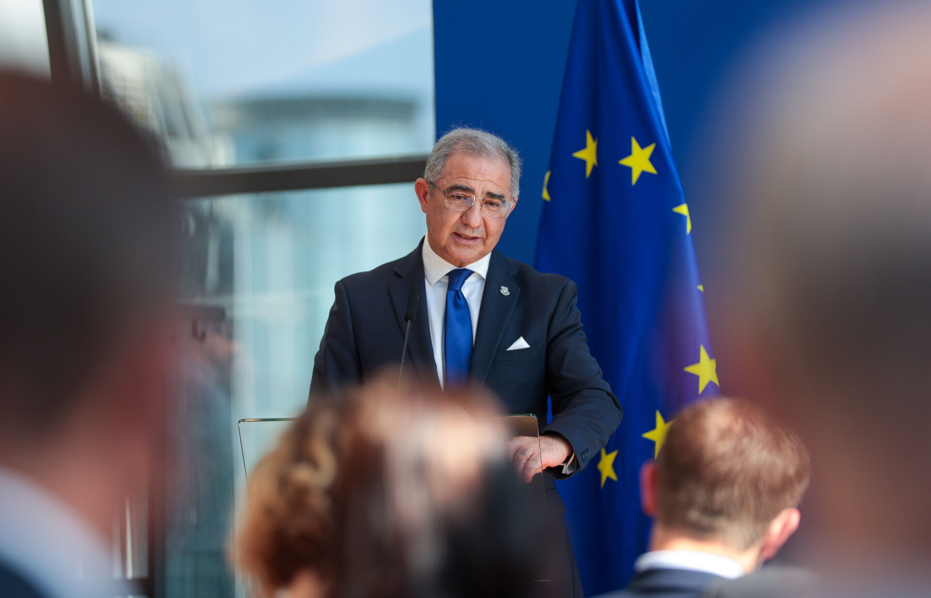 José Manuel Bolieiro defende reforço do POSEI e va...
